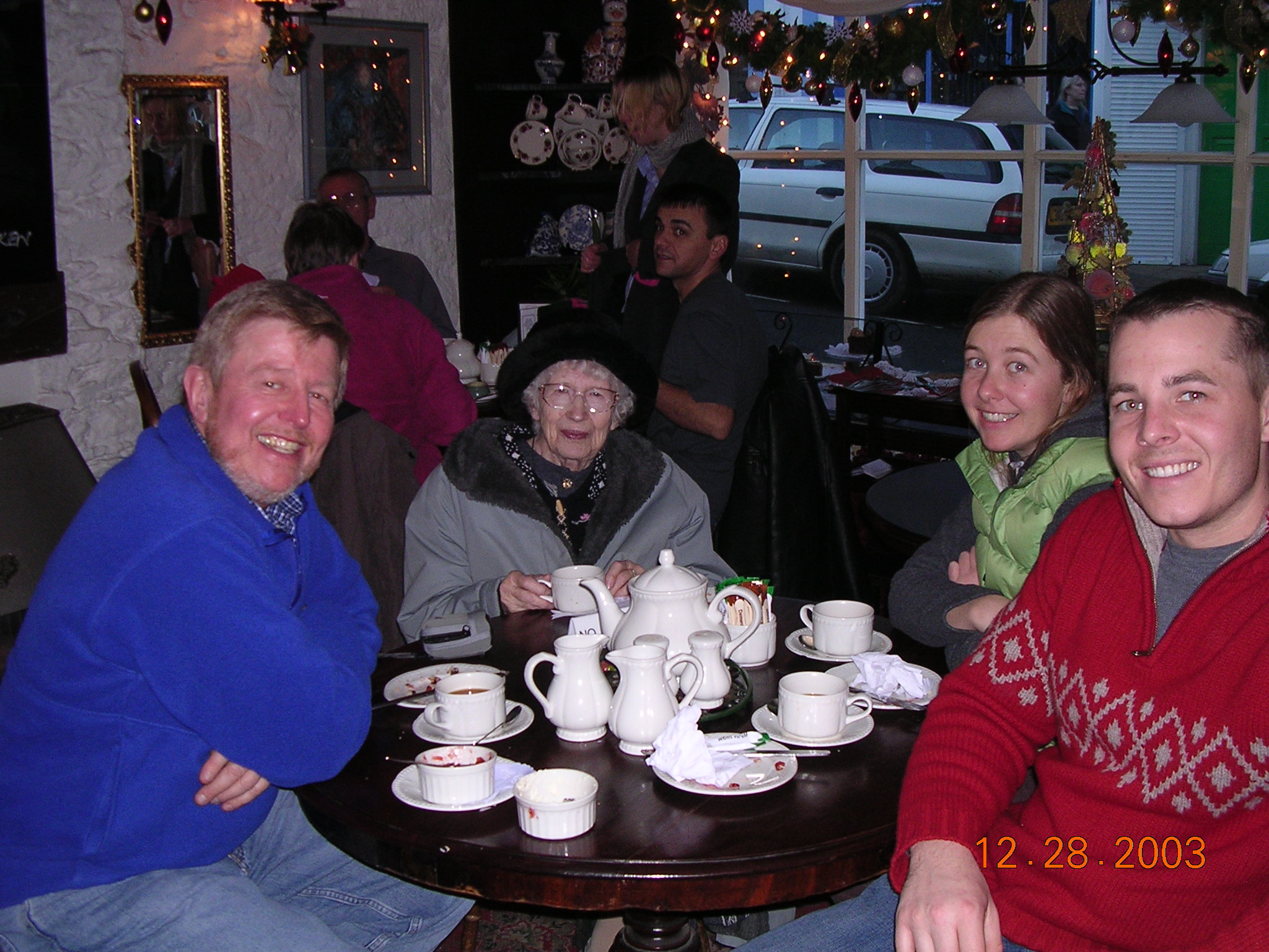 Xmas03-Totnes1